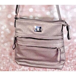 Style Co. Gray Silver Purse Hand Bag Clutch Crossbody‎